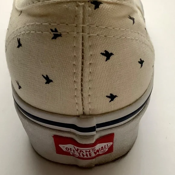 Hummingbird Pattern Vans - Picture 5 of 5